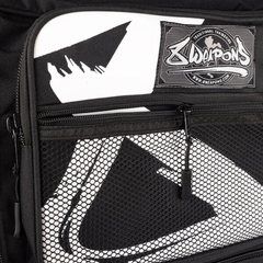 8 Weapons Gear Bags 8 Weapons Sport Bag Black-White