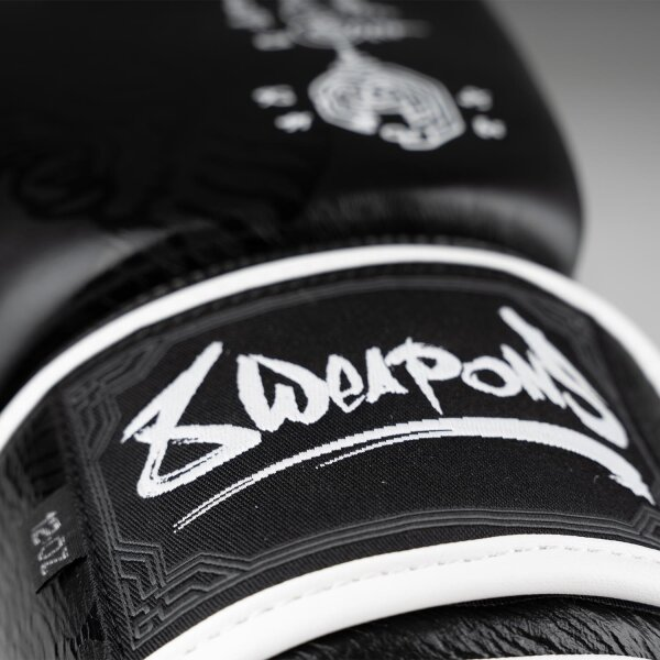 8 Weapons Boxing Gloves 8 Weapons Boxing Gloves Sak Yant Big Tiger Black-Black