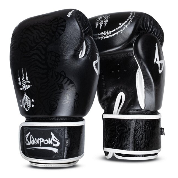8 Weapons Boxing Gloves 8 Weapons Boxing Gloves Sak Yant Big Tiger Black-Black