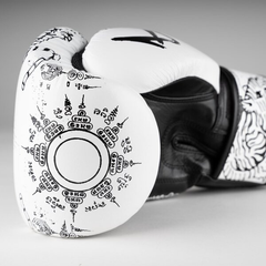 8 Weapons Combo 8 Weapons Sak Yant Tigers White Gloves + Shin Guard Combo