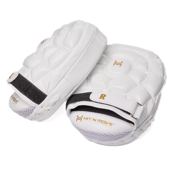 Hit N Move Black Turtle Focus Mitts White