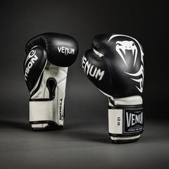 Venum Boxing Gloves 8oz Venum Giant 2.0 Mike Tyson Pro Boxing Gloves - Deep Black/Optical White