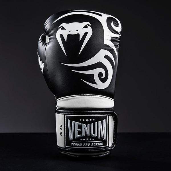 Venum Boxing Gloves Venum Giant 2.0 Mike Tyson Pro Boxing Gloves - Deep Black/Optical White