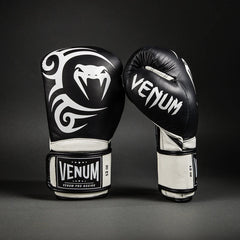 Venum Boxing Gloves Venum Giant 2.0 Mike Tyson Pro Boxing Gloves - Deep Black/Optical White