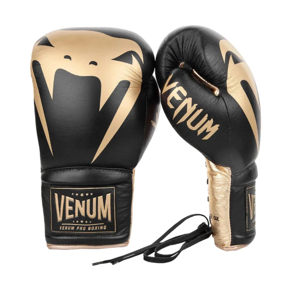 Venum Boxing Gloves Venum Giant 2.0 Pro Boxing Gloves Lace Up - Black/Gold