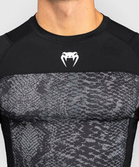 Venum Longsleeve Rash Guard Venum G-Fit Scales Long Sleeve Rashguard - Black/ Charcoal Grey