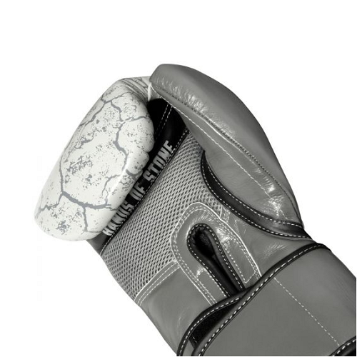 Title Roberto Duran Stone Leather Training Gloves - The Fight Factory