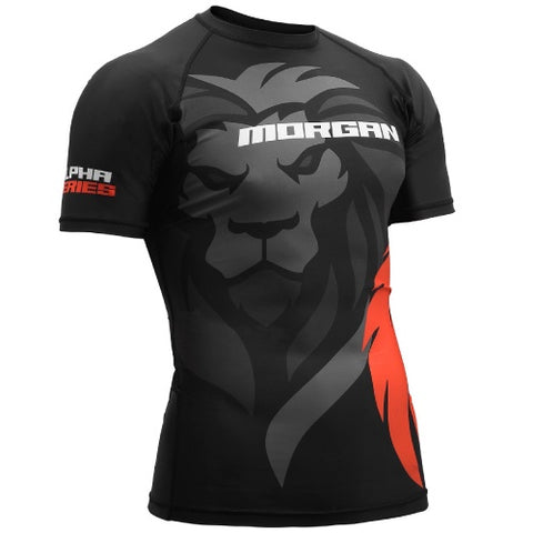 MORGAN ALPHA SERIES SHORT SLEEVE RASH GUARD
The Morgan No-Gi alpha serie...
